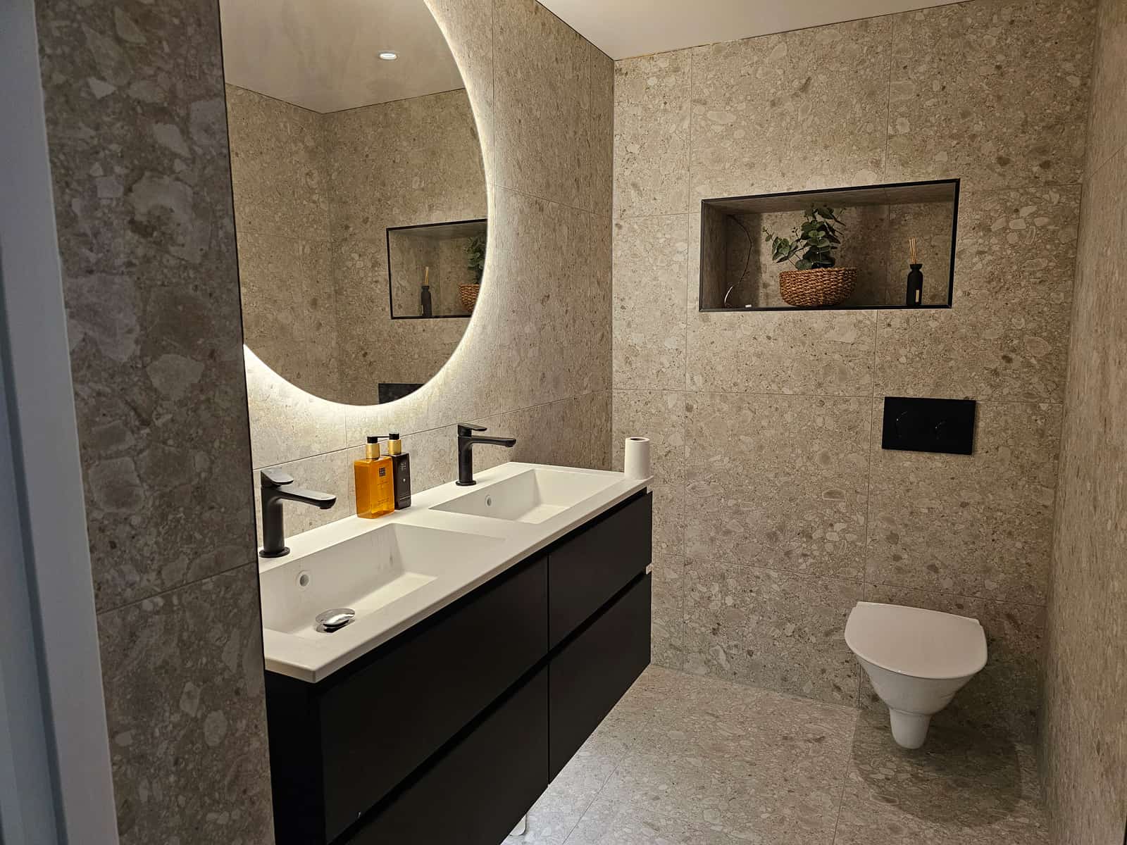 Badrumsrenovering i Borås - komplett renovering av badrum